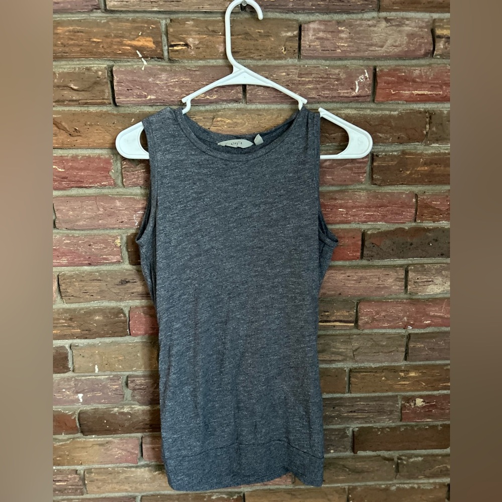 Athleta Gray Fitted Sleeveless Tank Top